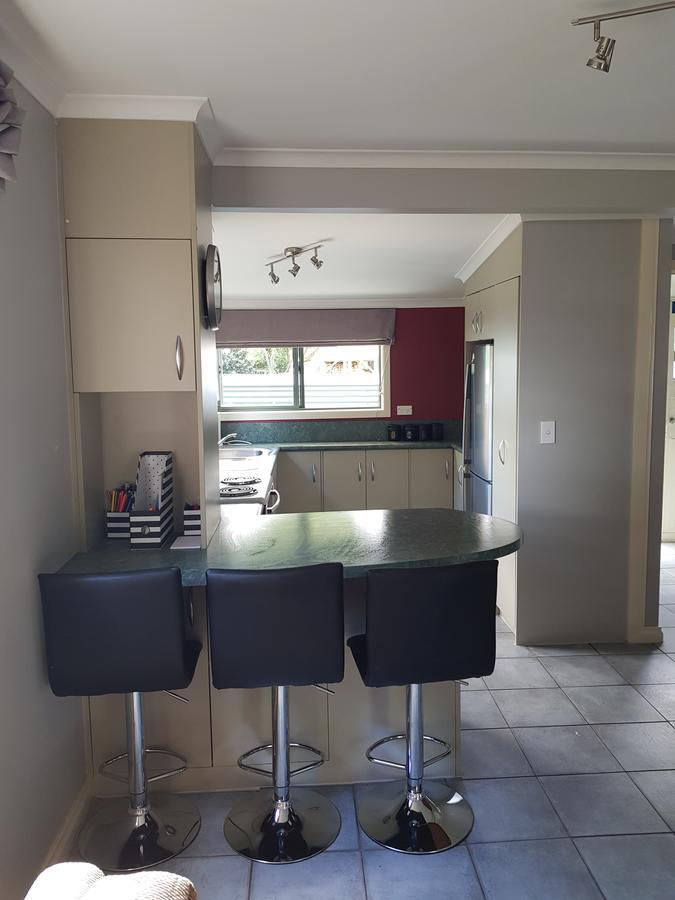 Central Taupo Townhouse Экстерьер фото