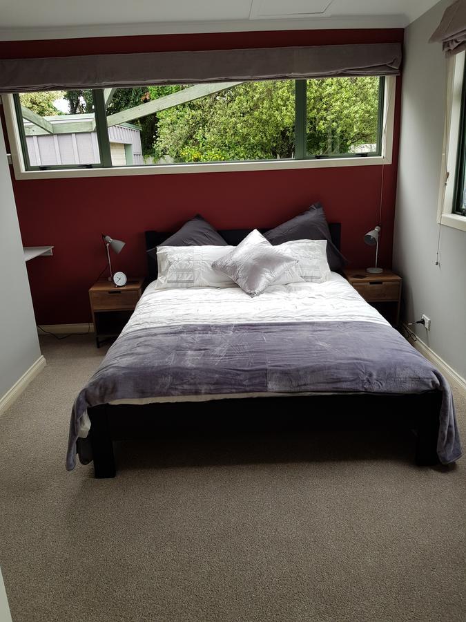 Central Taupo Townhouse Экстерьер фото